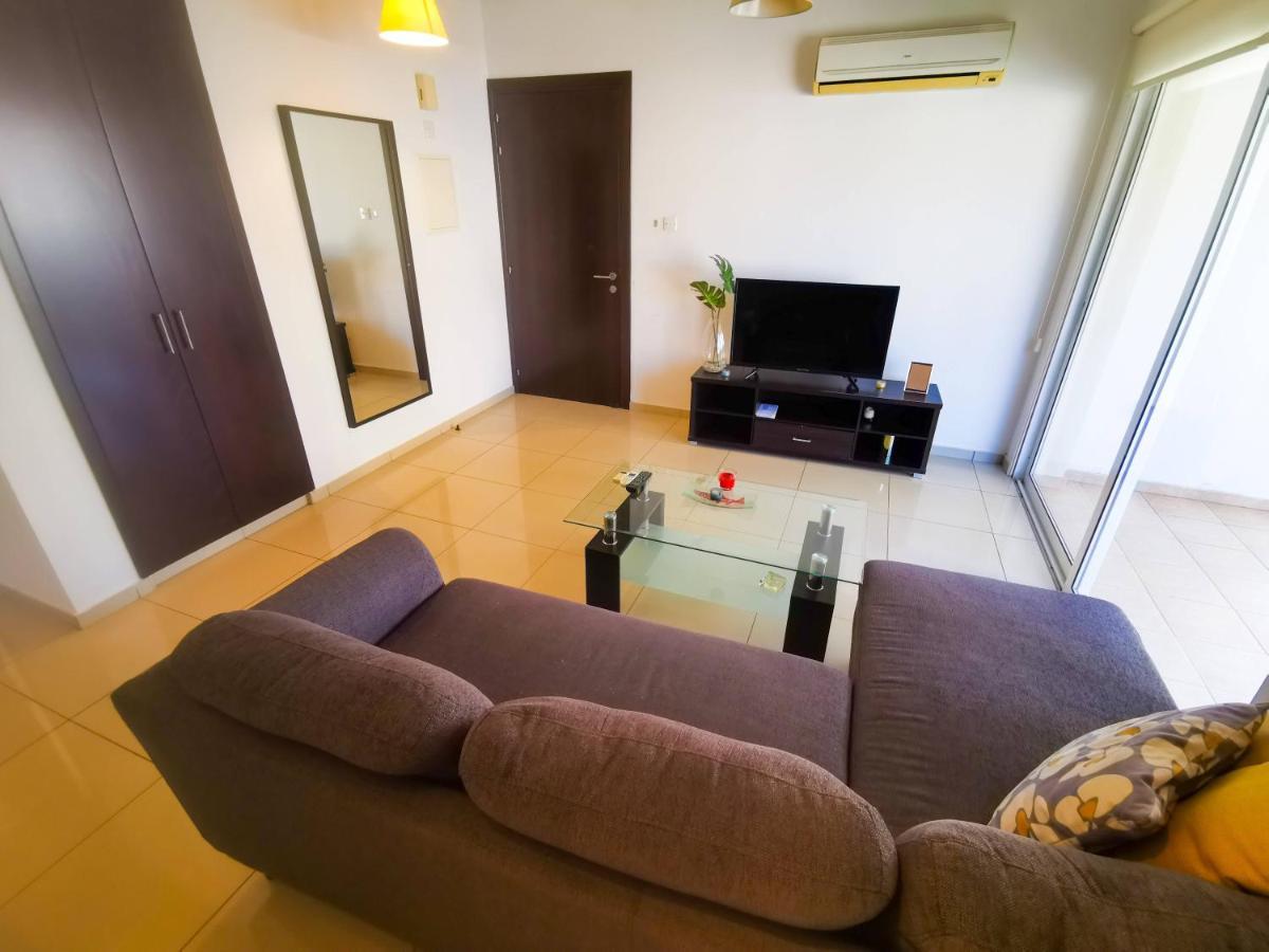 Promenade Breeze City Apartment Larnaca Eksteriør billede