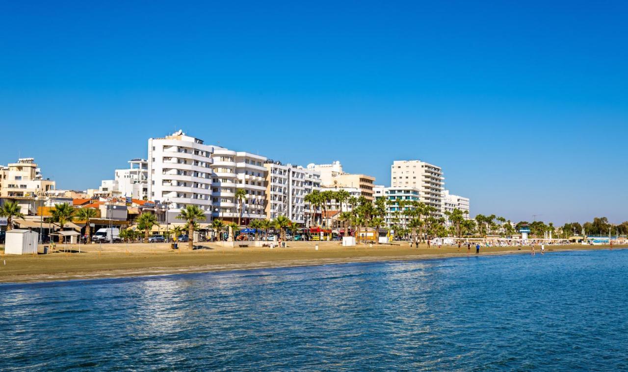 Promenade Breeze City Apartment Larnaca Eksteriør billede